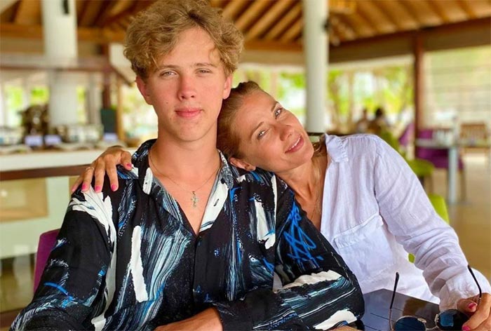 Иван Золотухин в мать Ирина Линдт