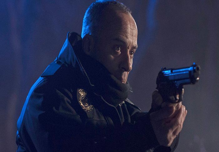 Хавьер Гутьеррес в фильме Ниже нуля