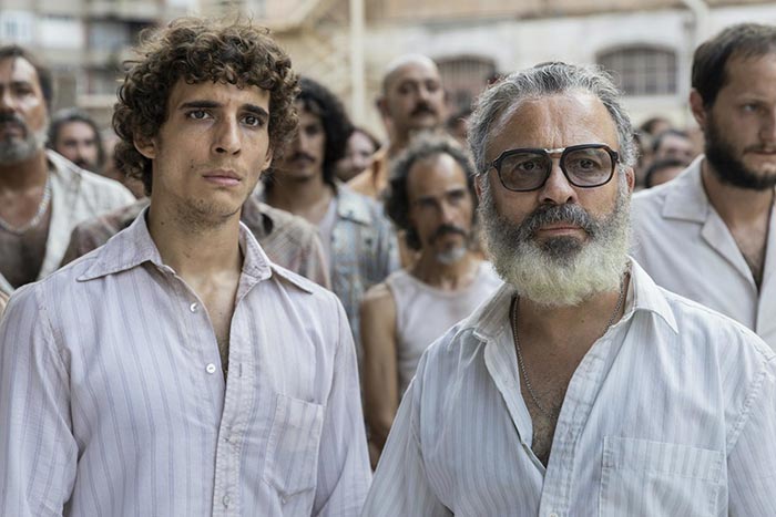 Хавьер Гутьеррес в фильме Тюрьма 77