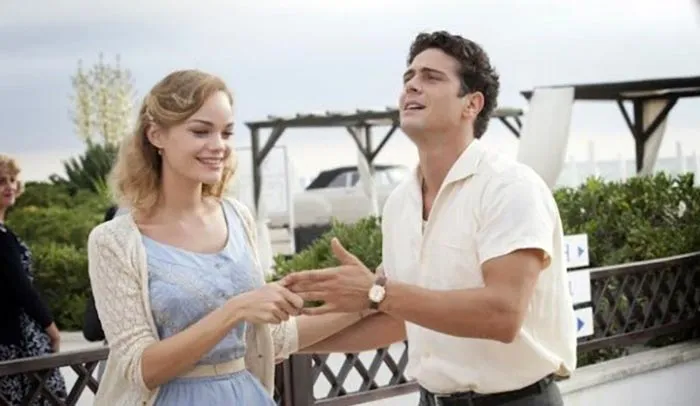 Дженнифер Бьянки в фильме Целую руки