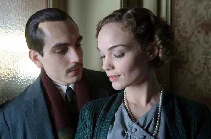 Дженнифер Бьянки в фильме Трио Де Филиппо