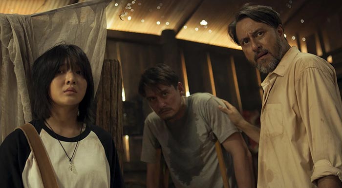 Дженнис Опрасерт в фильме Проклятая земля