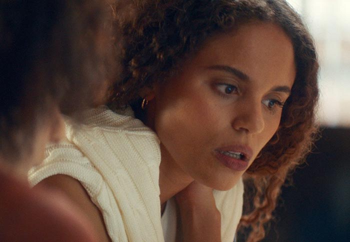 Джессика Пламмер в сериале Скучаю по тебе