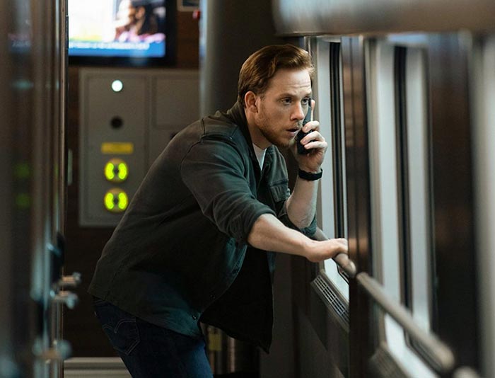 Джо Коул в фильме Спящий