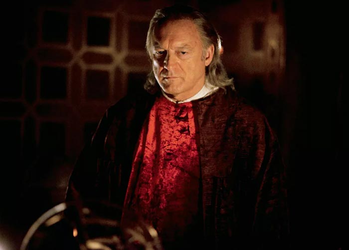 Джон Доман в роли Родриго Борджиа