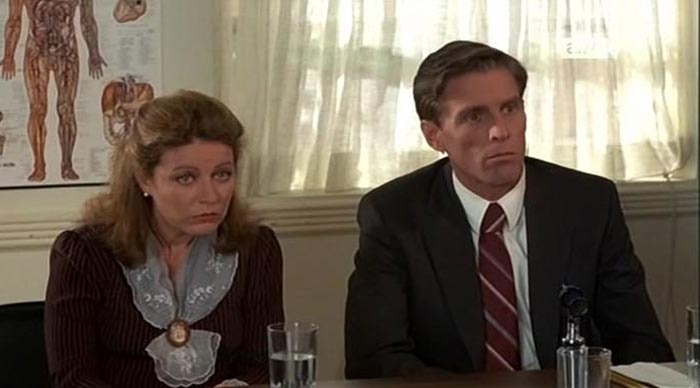 Джон Гловер в фильме Нечто особенное