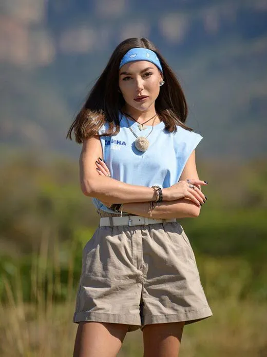 Карина Нигай в шоу Звезды в Африке