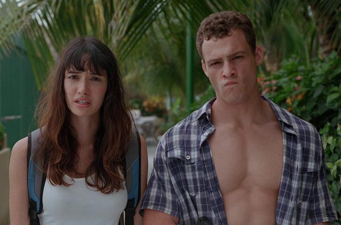 Керем Бюрсин в фильме Акулосьминог