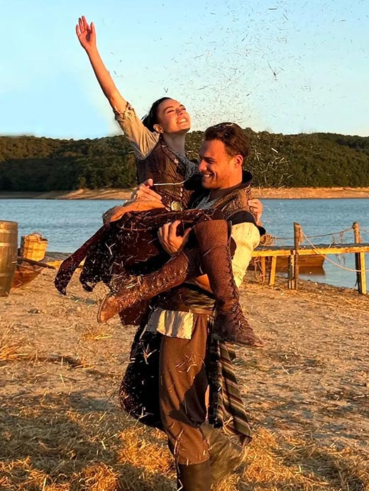 Керем Бюрсин в фильме Холоп. Великолепный век