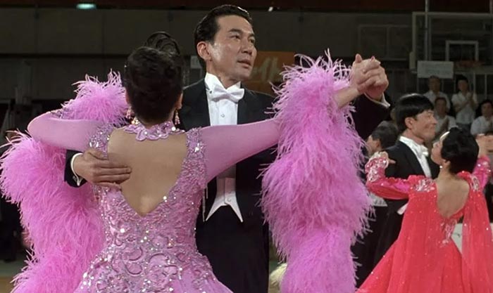 Кодзи Якусё в фильме Давайте потанцуем?