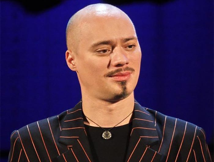 певец Константин Кабо