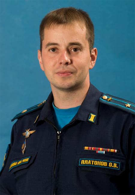 космонавт Олег Платонов