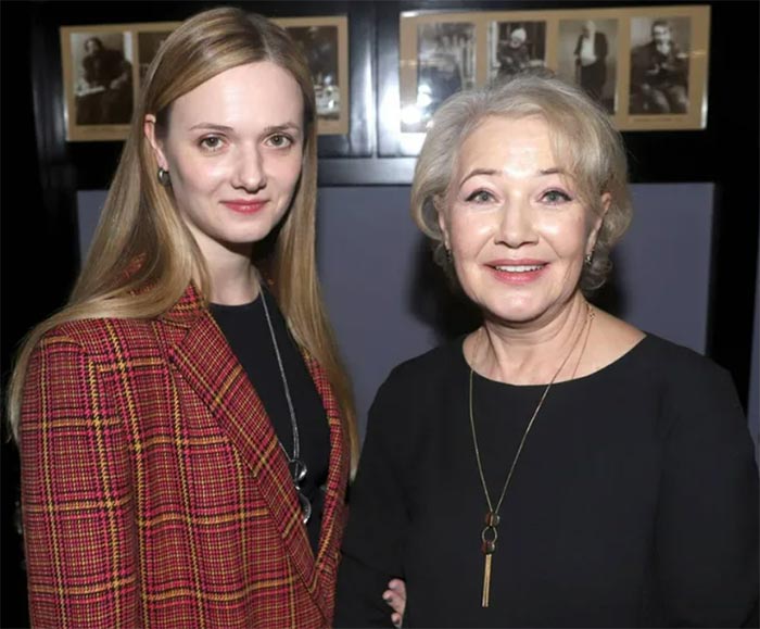 Ксения Лавроненко и мать Лидия Петракова