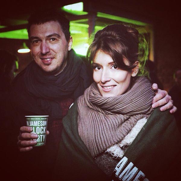 Botinkalar va taytlar porno Xotin qoshnilar bilan aldash porno