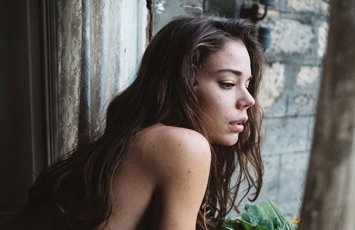 Лайа Коста в фильме Только ты