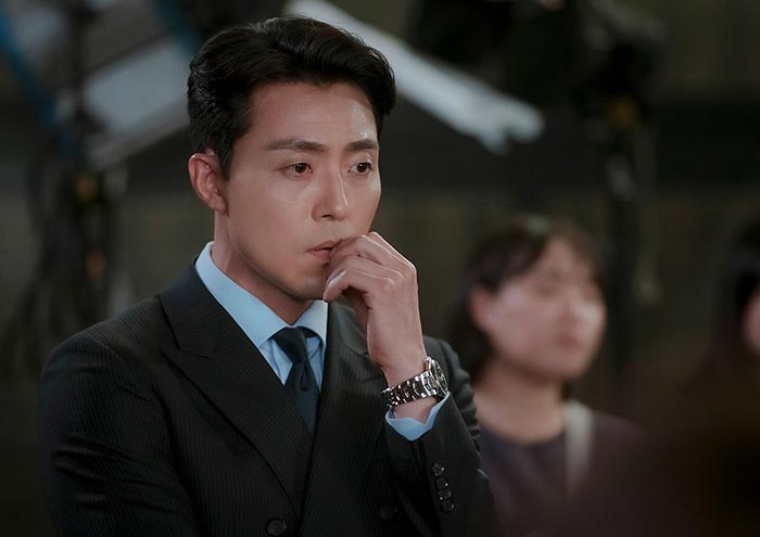 Ли Му Сэн в фильме Иллюзия контроля