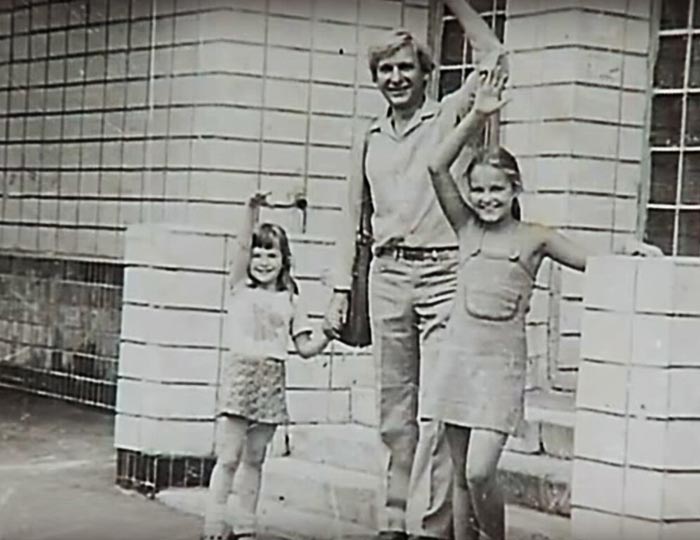 Леонид Бакштаев с дочерьми