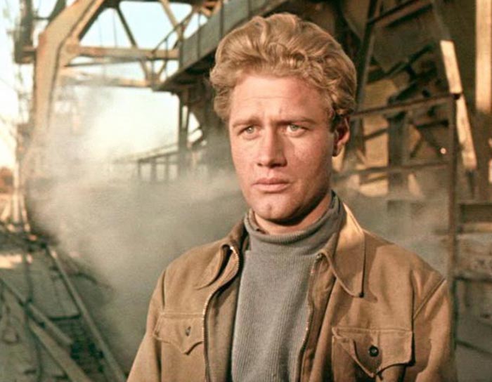 Леонид Тарабаринов в фильме Поэма о море