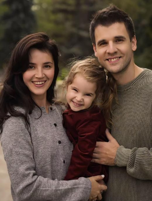 Лилия Хасанова и Александр Поздняков с дочерью