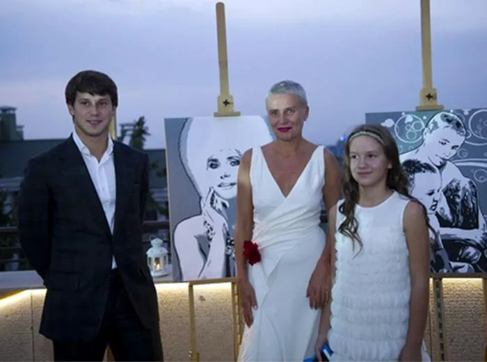 Лилия Рах с детьми