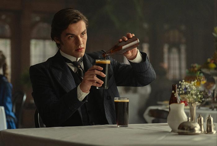 Луис Патридж в сериале Дом Гиннессов