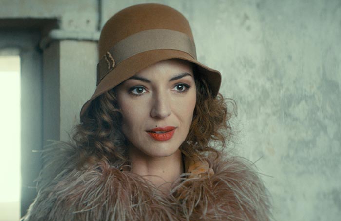 Луиза Бургуэн в фильме Влюблён без памяти