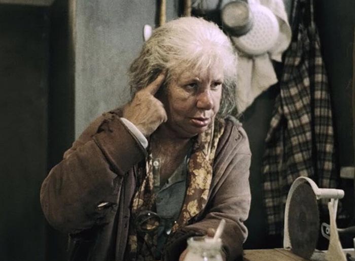 Людмила Егорова в фильме Груз 200