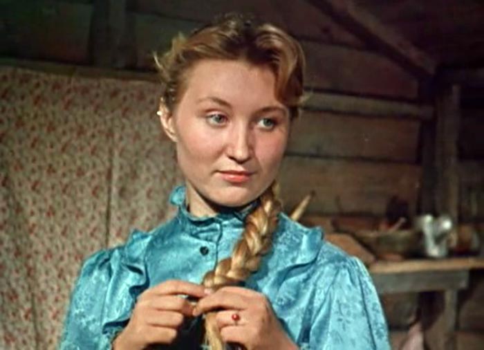 Людмила Егорова в фильме Поднятая целина