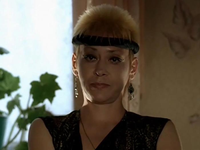 Людмила Шестакова в фильме Пер-р-р-вокурсница