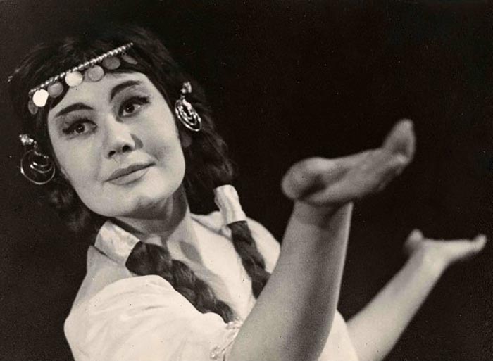 актриса Людмила Тарасова