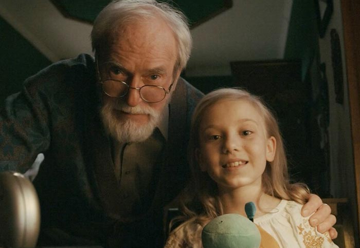 Людмила Юлова в сериале Самка богомола