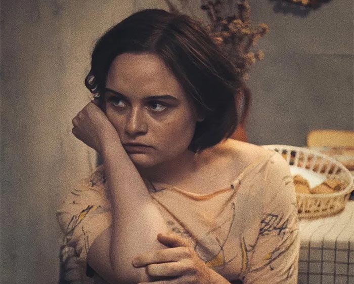 Луиза Хейер в фильме Звук падения