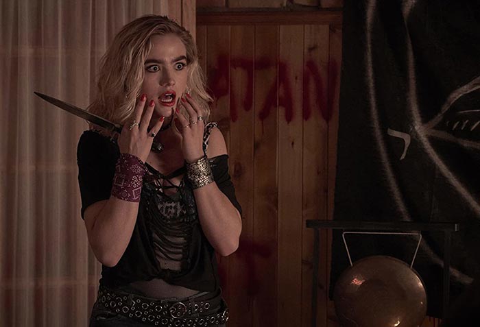 Мэдди Хассон в фильме Мы призываем тьму