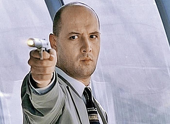 Максим Суханов в роли Александра Солоника