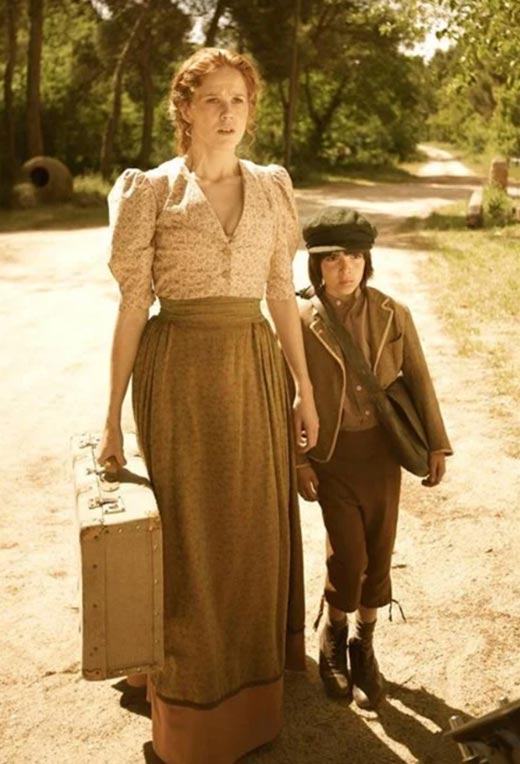 Мария Кастро в сериале Земля волков