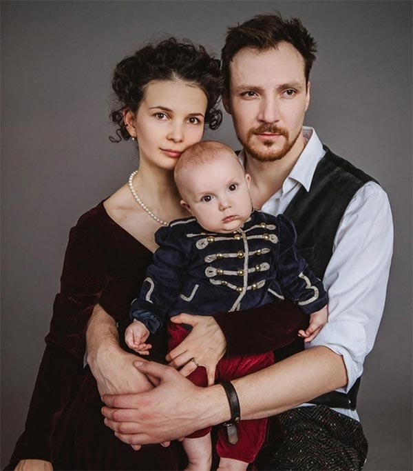 Мария Смольникова и Иван Орлов с сыном