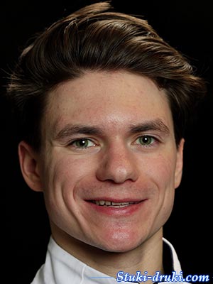 Максим Наумов