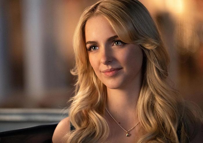 Маккенна Грейс в фильме Сожалею о тебе