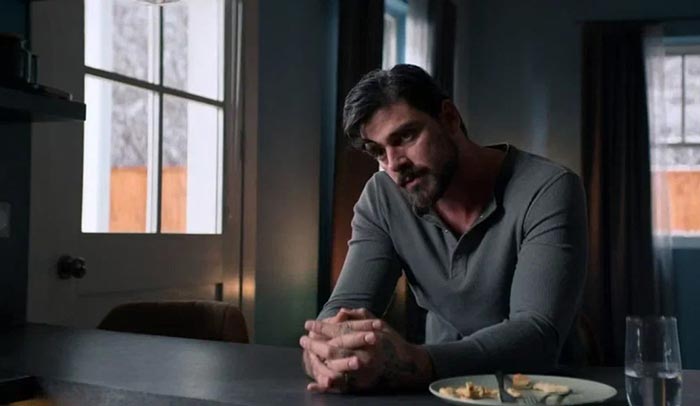 Микеле Морроне в фильме Меган К вашим услугам