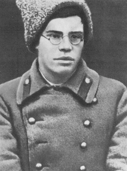 Михаил Исаковский в молодости