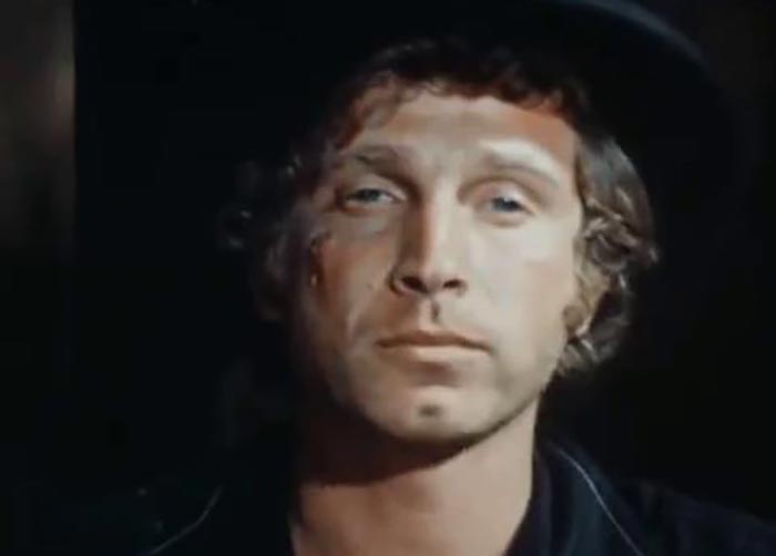 Михаил Салес в фильме Марк Твен против...