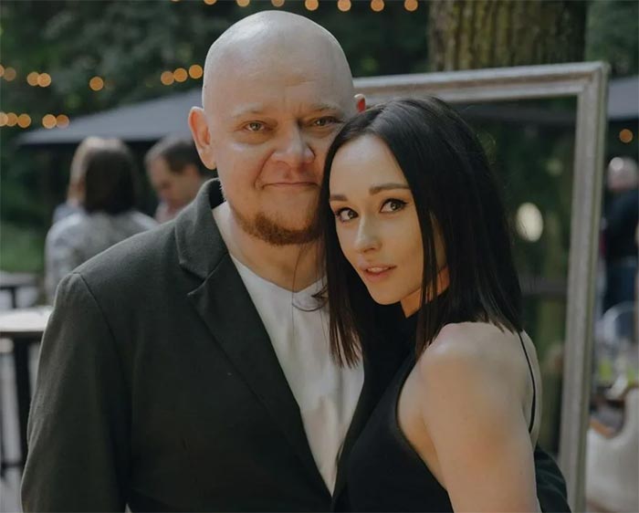 Михаил Стогниенко и жена Ксения Хрипливец