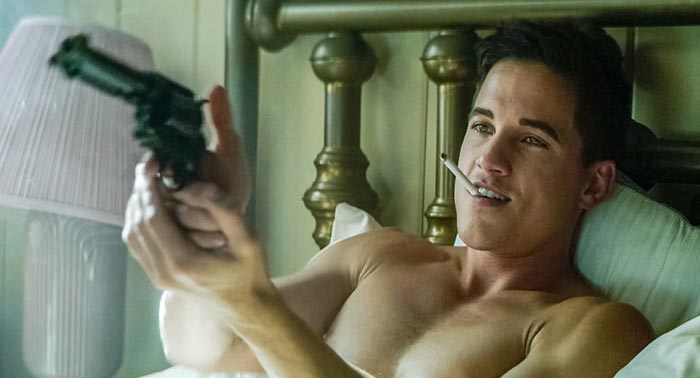 Майк Си Маннинг в фильме Слэпфейс