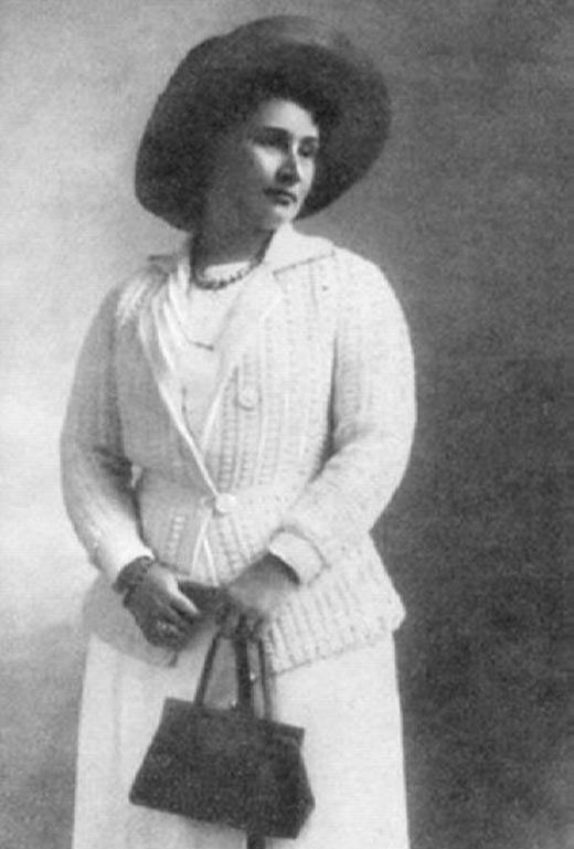 русская певица Надежда Обухова