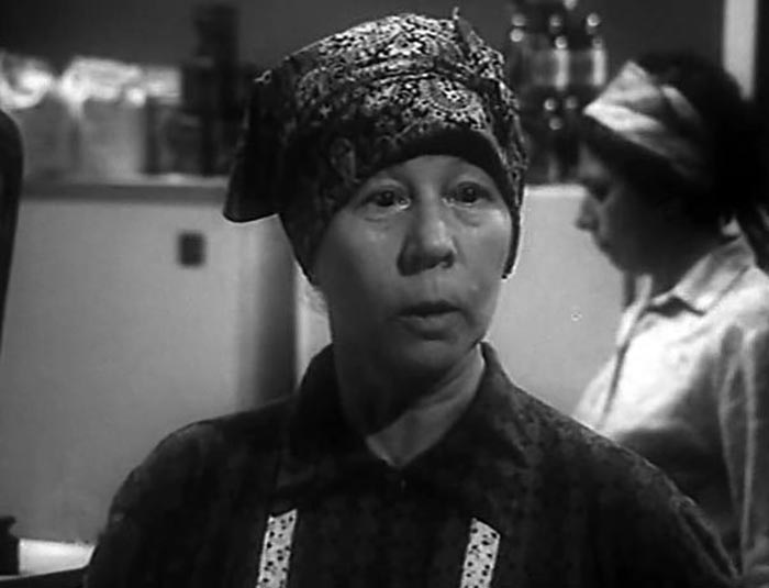Надежда Самсонова в фильме Анискин и Фантомас
