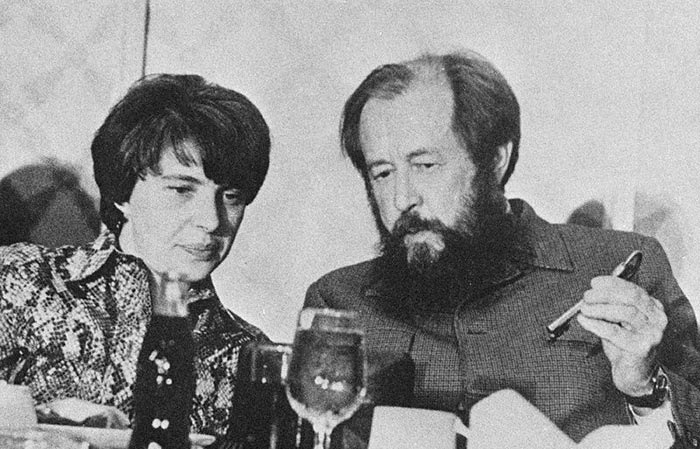 Наталия Солженицына и Александр Солженицын в молодости