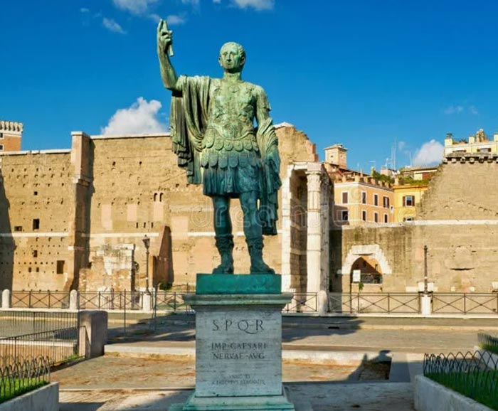 Статуя Нервы в Риме