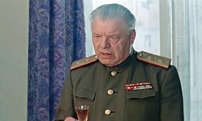 Никифор Колофидин в фильме Белорусский вокзал