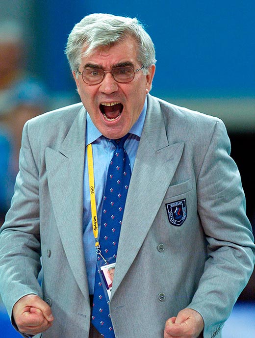 волейбольный тренер Николай Карполь