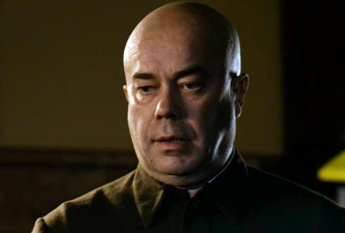 Николай Лещуков в роли Александра Поскребышева